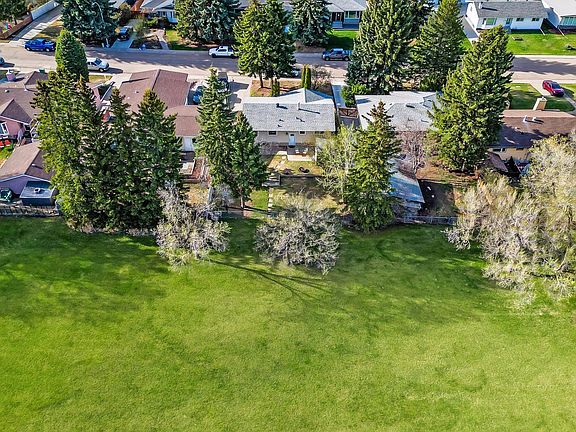 2nd image of 9 Hummingbird Rd