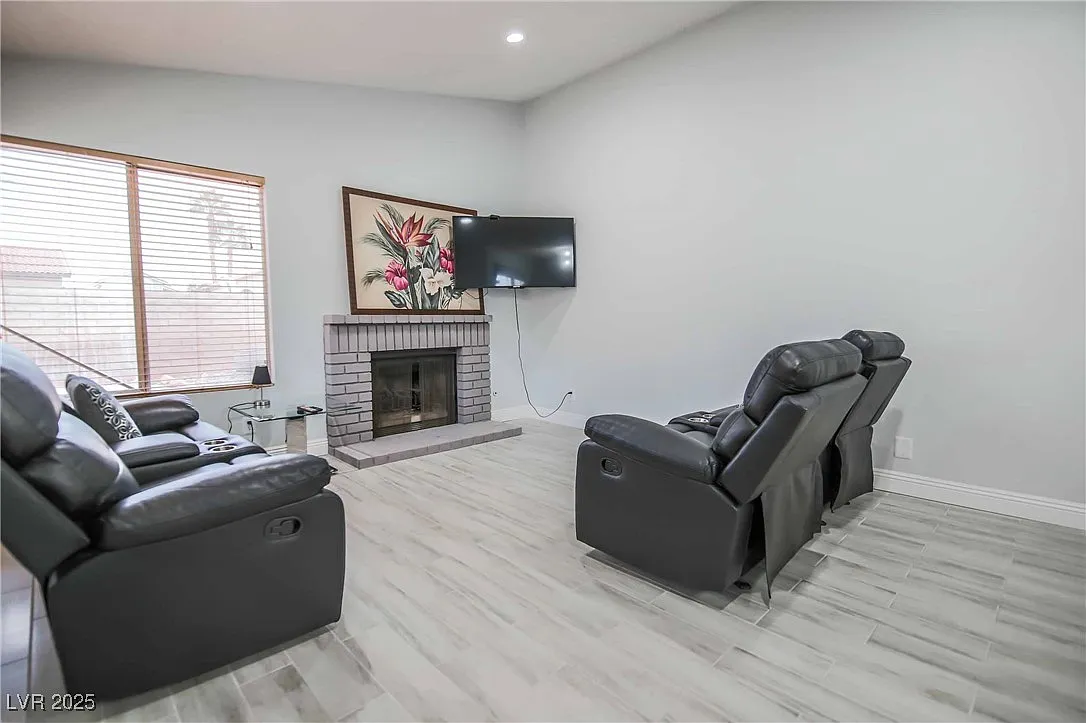 2 bed, 2.0 bath, 1031 sqft, $2,995 — Photo 4