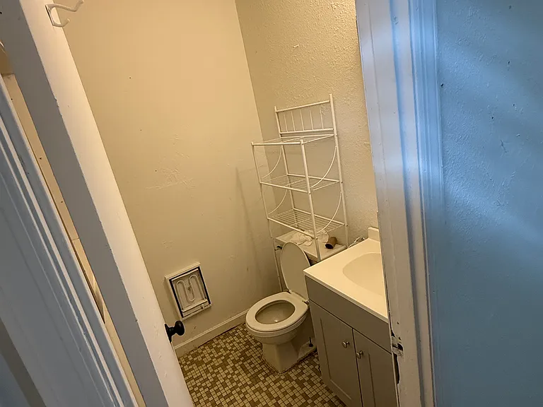 650 N Washington Ave #18 — Photo 8