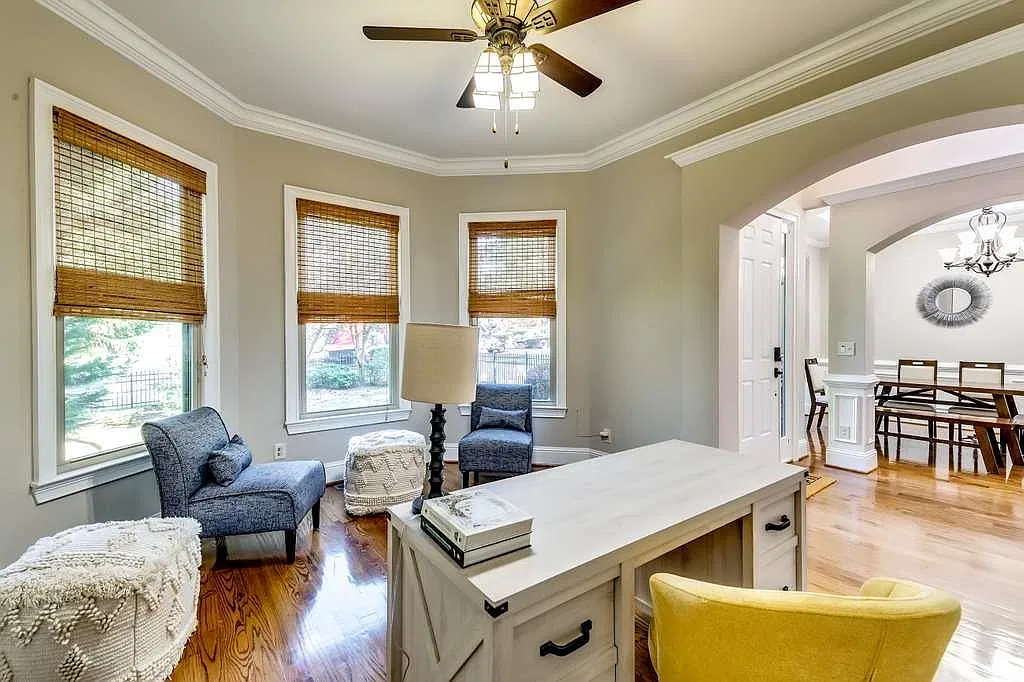 6 bed, 5.0 bath, 5500 sqft, $14,850 — Photo 3