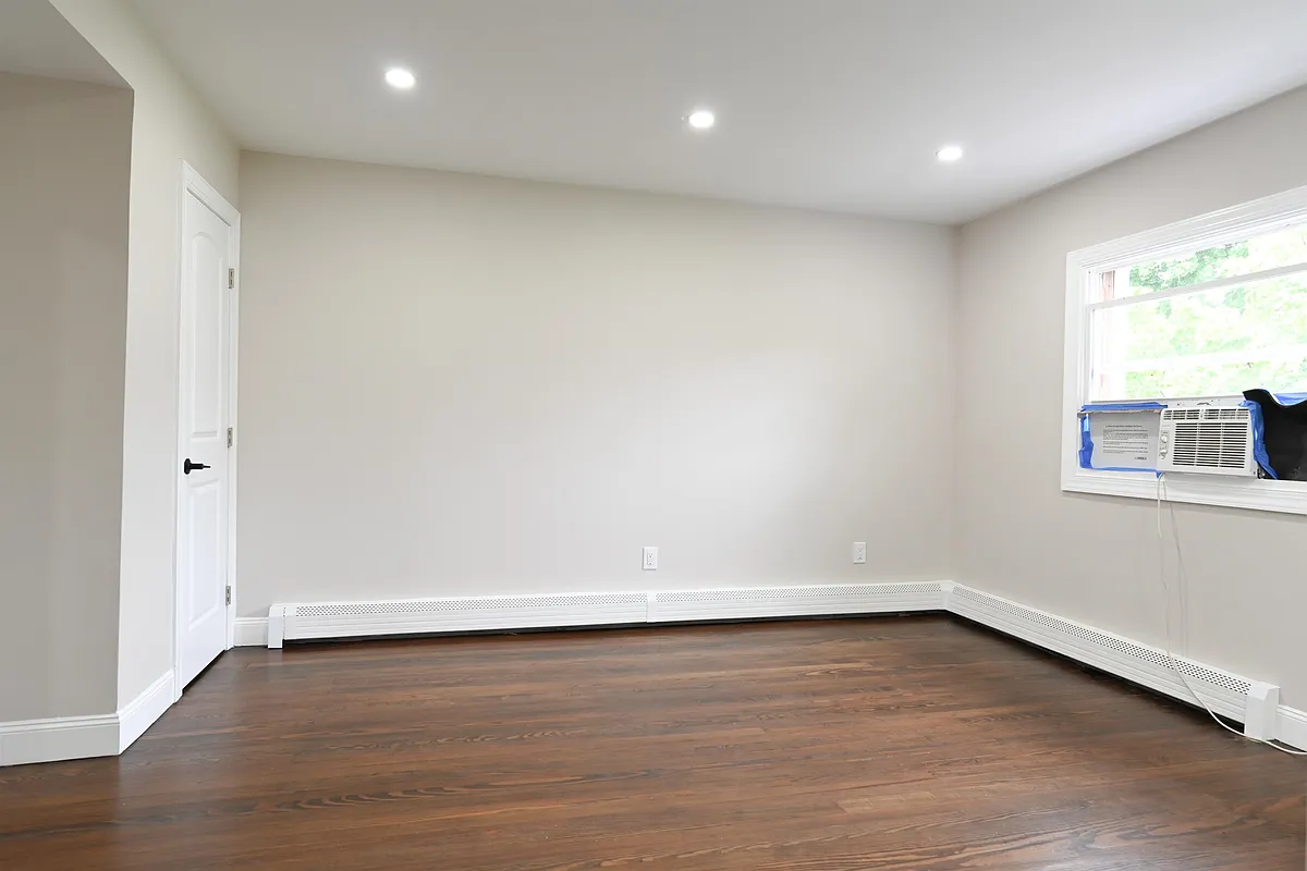 Building Photo - 285 Orchard Ter #C3
