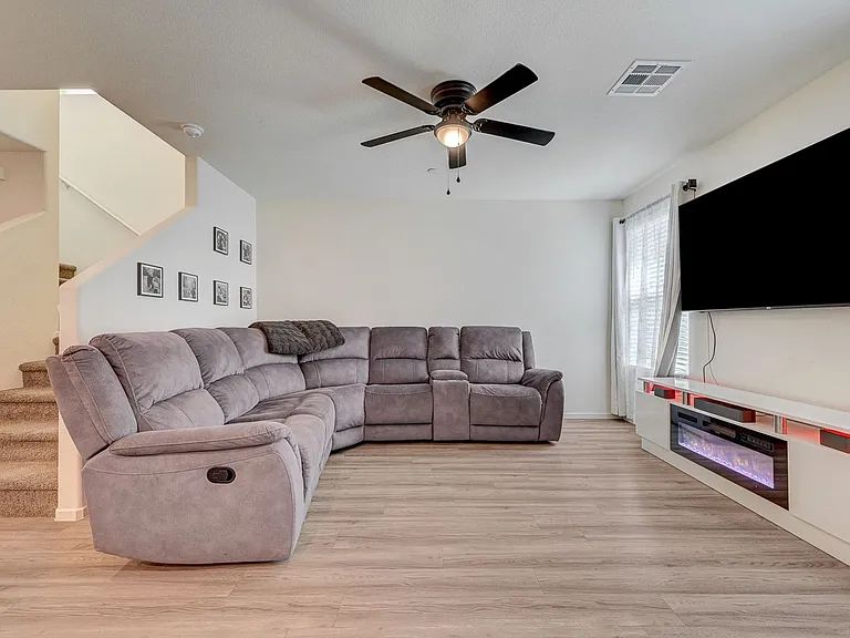 6928 Honor Hill St — Photo 23