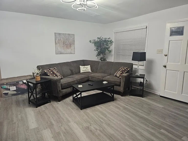 1091 Spring Plains Rd — Photo 11