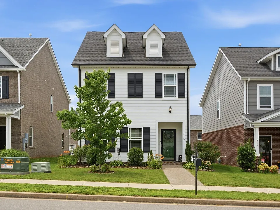 313 Cloverbrook Way