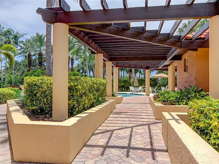 1575 Pinellas Bayway Way S #1575 — Photo 74