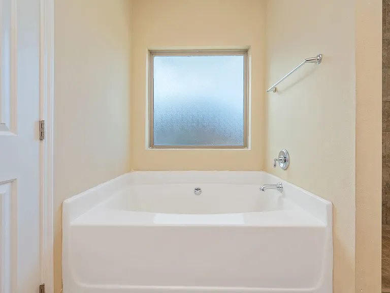 3927 Tuscany Way — Photo 26