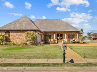 112 King Xing, Canton, MS 39046
