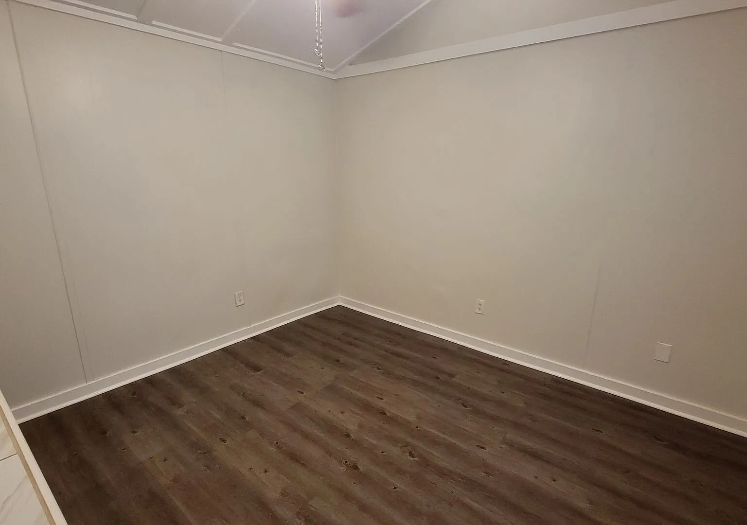 1 Bed, 1 Bath Apartment in Greenville Available — Photo 3