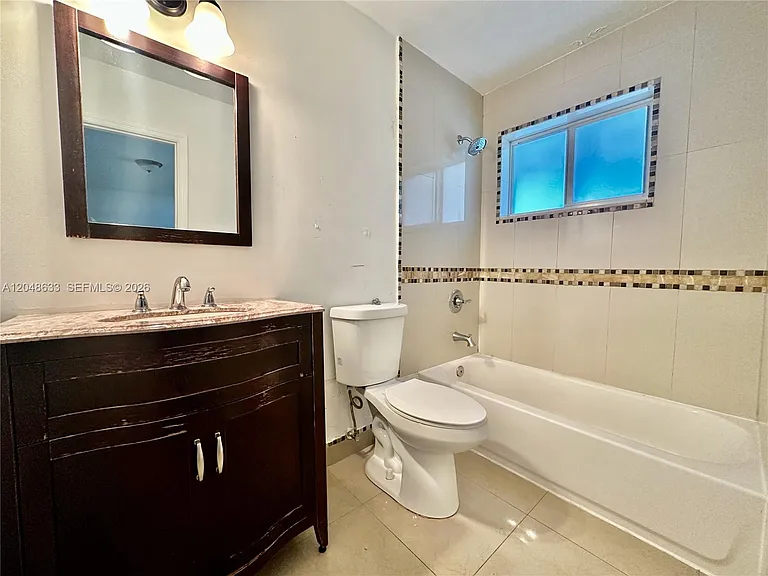1540 SW 5th Pl #4 — Photo 45