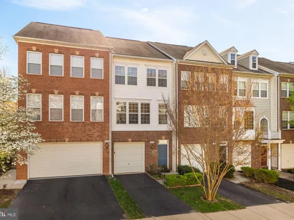 4111 River Forth Dr, Fairfax, VA 22030
