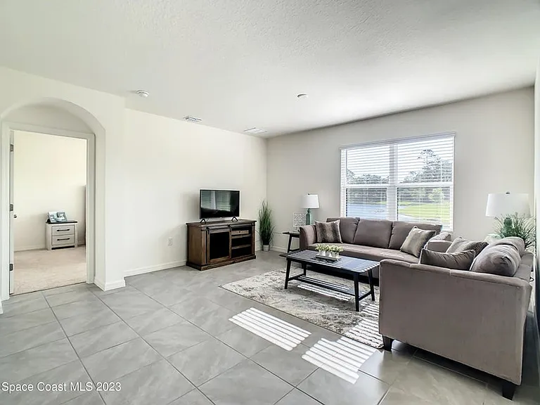 2243 Capital Dr SE — Photo 12