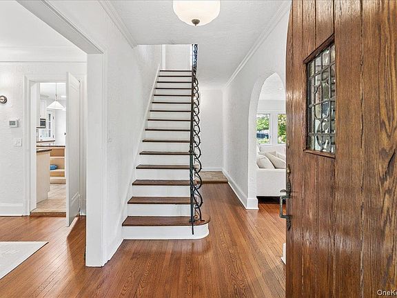 4th image of 62 Broadfield Road