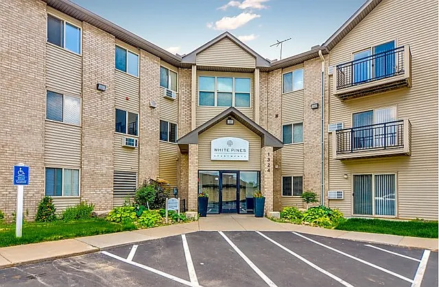 White Pines Apartments — Photo 2