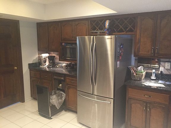 3rd image of 728 Arran Ct