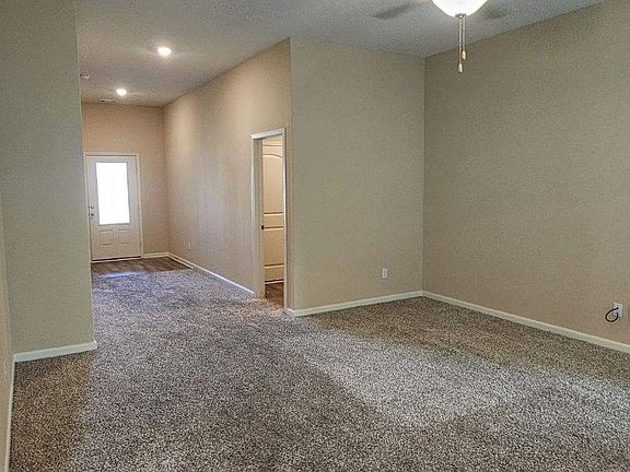 4th image of 336 Lowery Oaks Trl