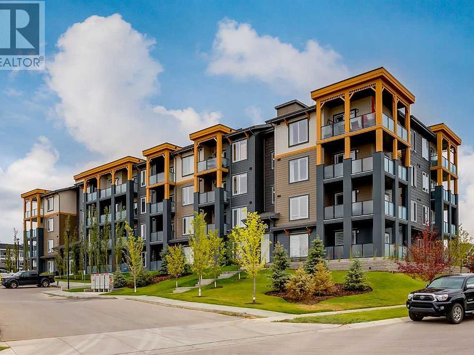 1st image of 300 Auburn Meadows Mnr SE #206