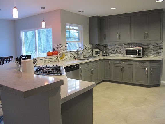 4th image of 8001 Kittyhawk Ave