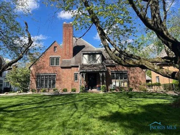 3872 Brookside Rd, Toledo, OH 43606