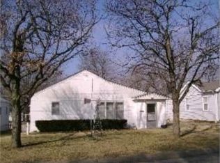 704 S Pearl Ter, Paola, KS 66071