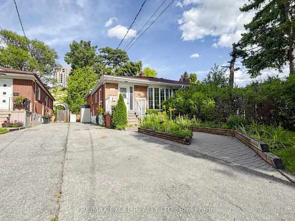 23 Linelle St, Toronto, ON M2N 2J4