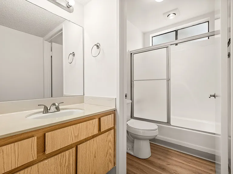 Woodman Place Apartments — Photo 10