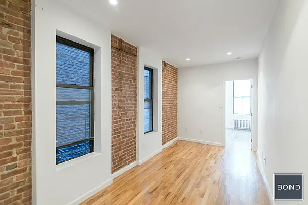 Rented by Bond New York | media 12