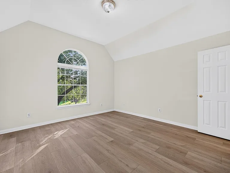 1727 Emma Cove Ct — Photo 30