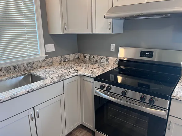 41 Dale Ct, Chicopee, MA 01013