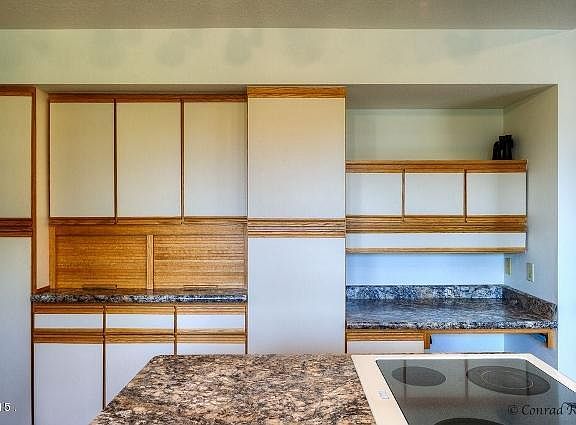 5th image of 303 Dairy Dr