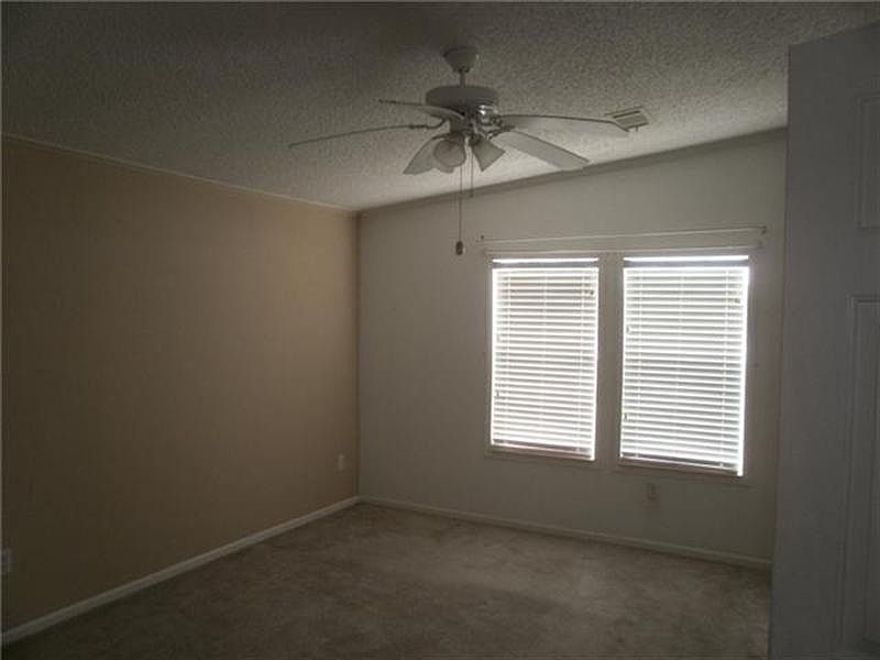 2nd image of 5270 Silk Oak Ave