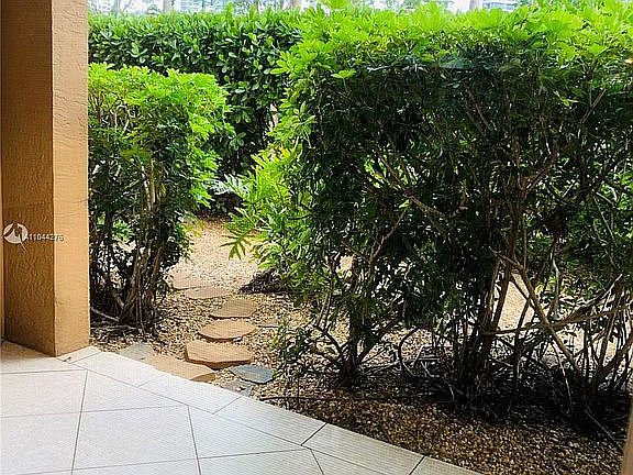 5th image of 19501 E Country Club Dr APT 108