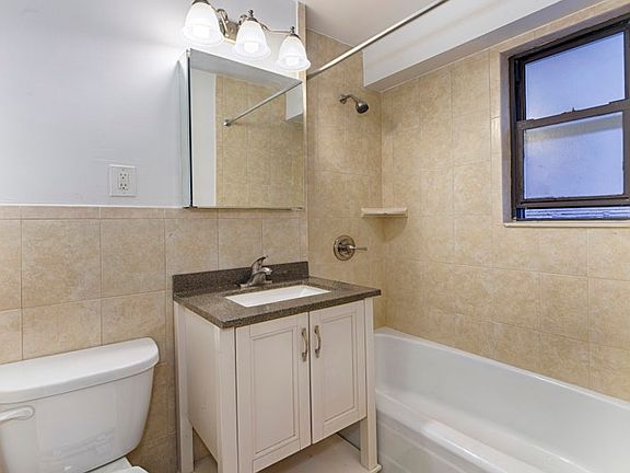 5th image of 200 E 15th St APT 2N