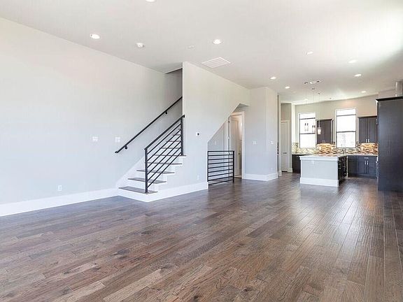 5th image of 5703 Larkin St #A