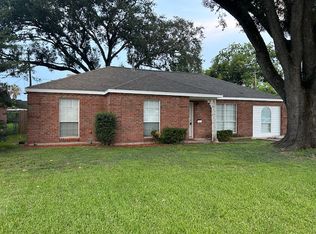 815 Frazer Ln, Houston, TX 77038