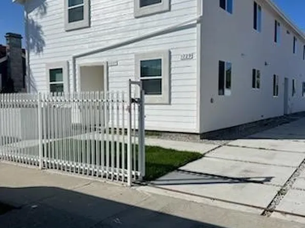 1227 W Gage Ave, Los Angeles, CA 90044