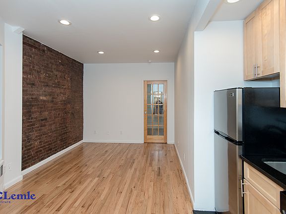 5th image of 7 Jones St APT 3A