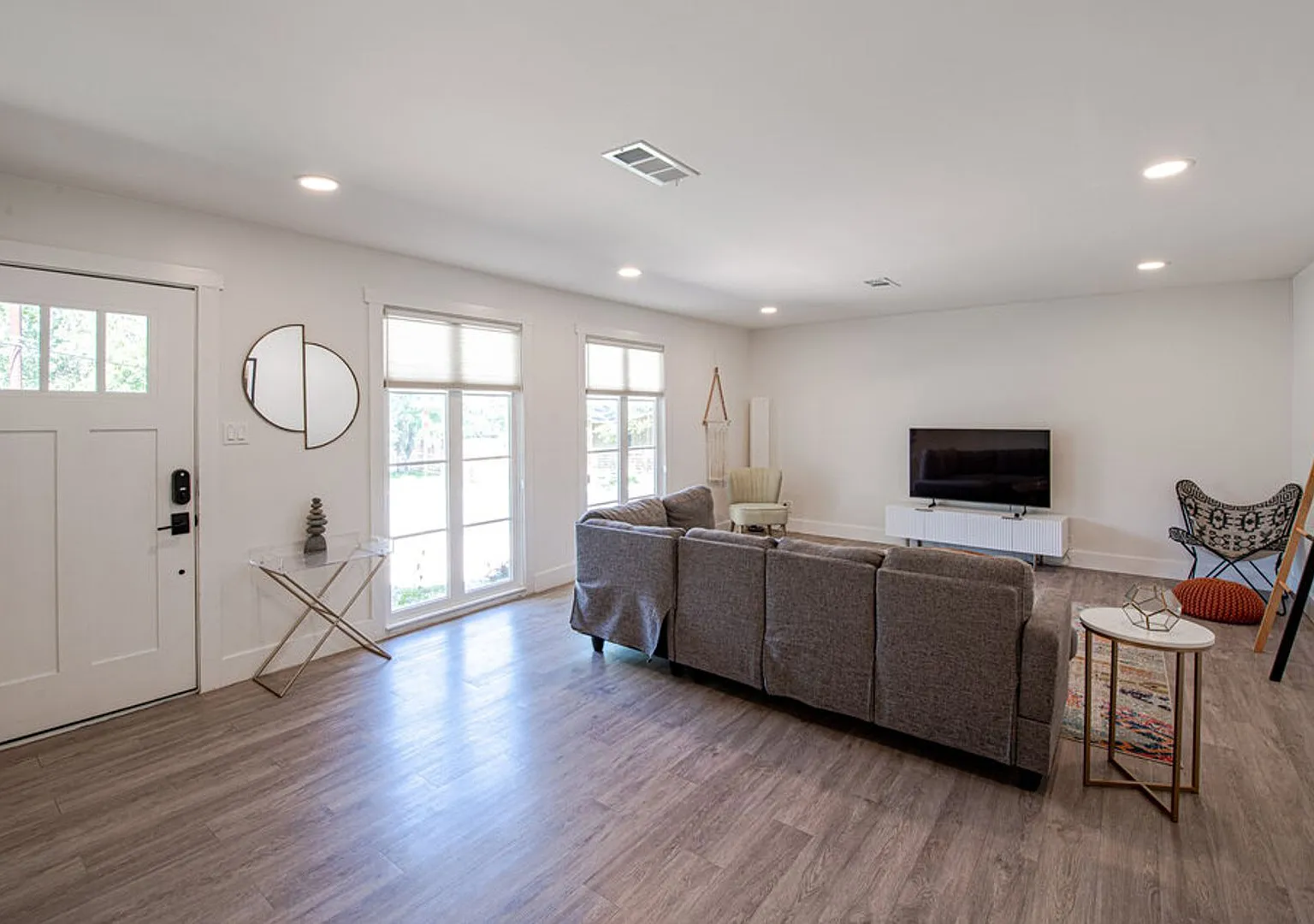 **Two Weeks Free Rent Hidden Gem Near South Congress 3 Bed / 1 Bath — Photo 3