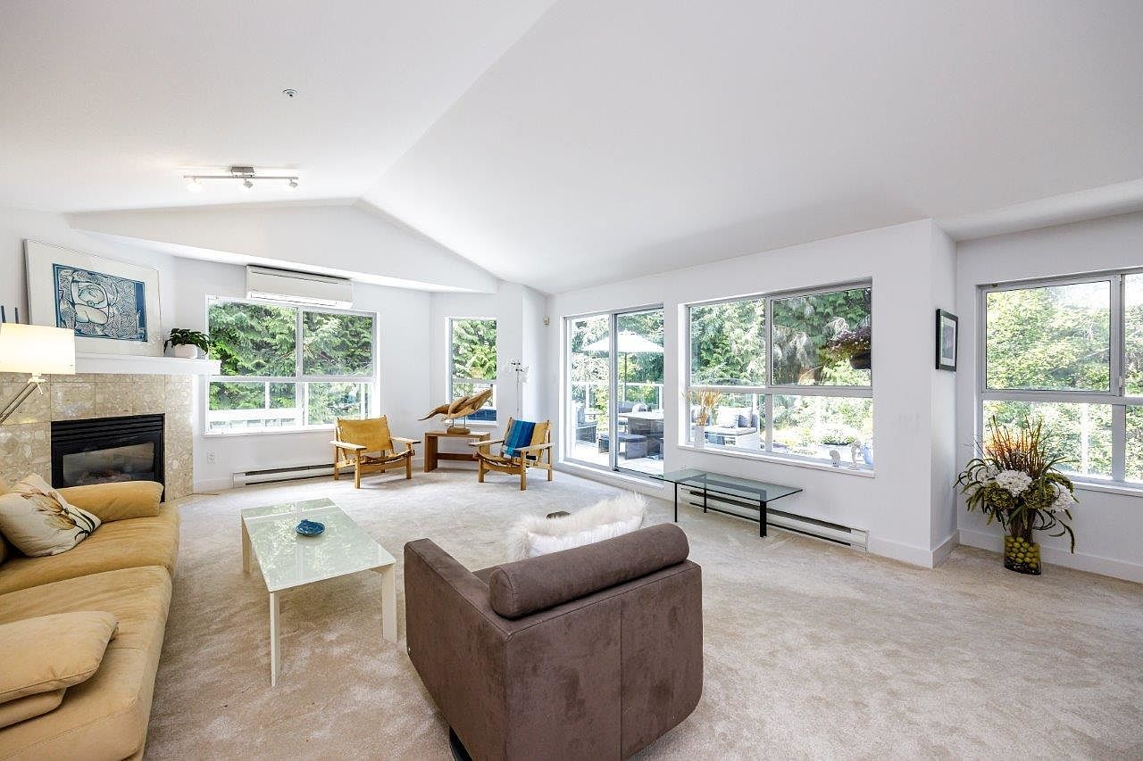 1283 Parkgate Ave #401