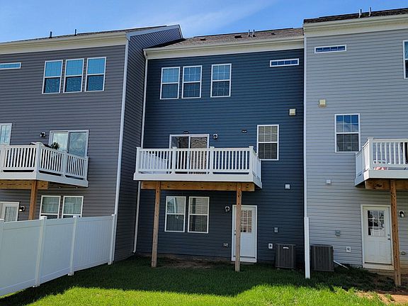 4th image of 39 Stafford Pl