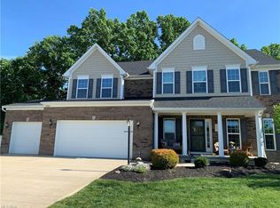 39001 Meadowbrook Ct, Avon, OH 44011