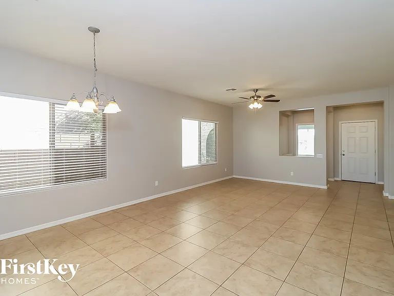 11144 E Sutter Ave — Photo 3