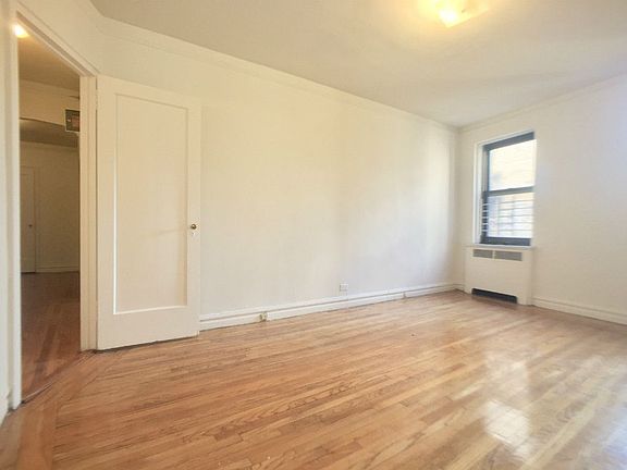 4th image of 499 Fort Washington Ave APT 3E
