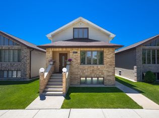 6611 W Addison St, Chicago, IL 60634