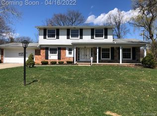 18734 Chelton Dr, Beverly Hills, MI