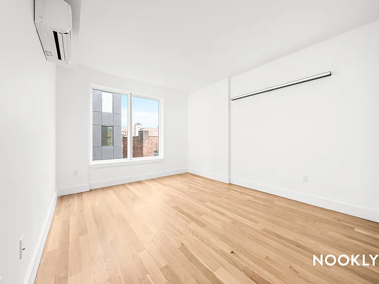 45 Lenox Rd #4D — Photo 7