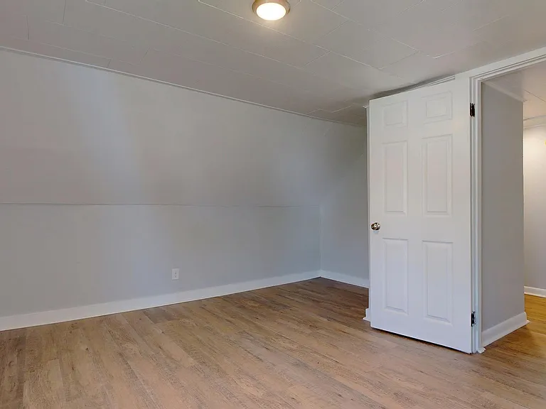 10 Riverbank Ct — Photo 12