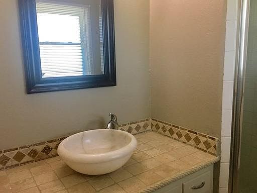 2nd image of 4718 45th St