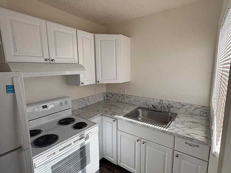 Enjoy Half Off May's Rent in a Prime Location! — Photo 14