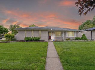 37601 Dartmouth Dr, Sterling Heights, MI 48310