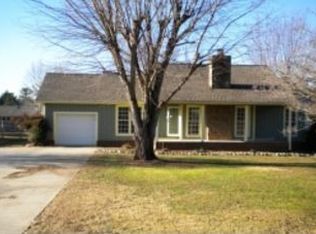 524 Edgewood Dr, Liberty, NC 27298